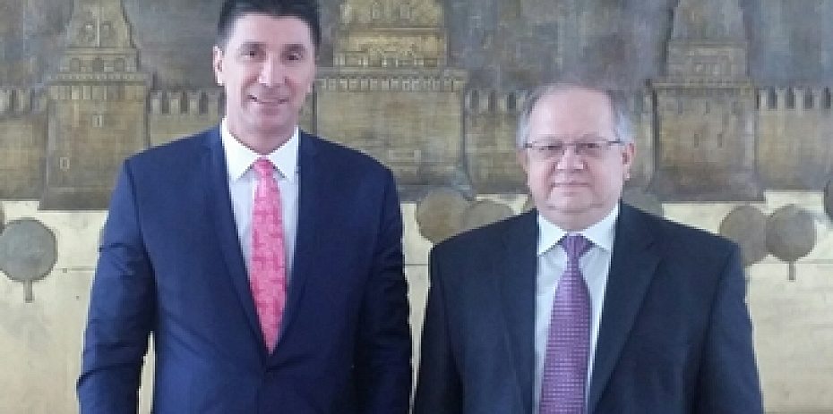 Diretor presidente da ABMES se reúne com embaixador da Rússia