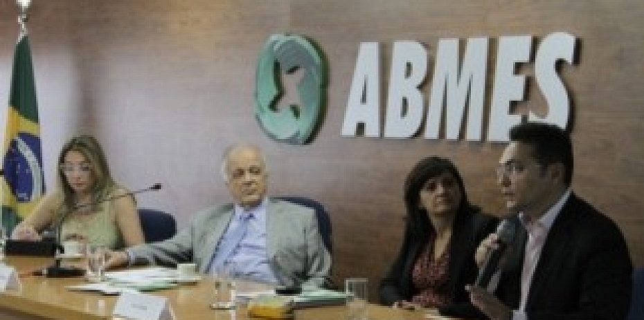 Cursos a distância e políticas públicas protagonizam o crescimento do ensino superior particular