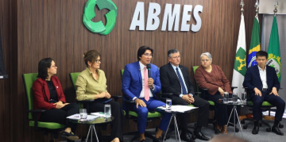 Novo Marco da EAD traz desafios e oportunidades para o setor: Seres/MEC, Inep e mercado analisam impactos da nova política regulatória